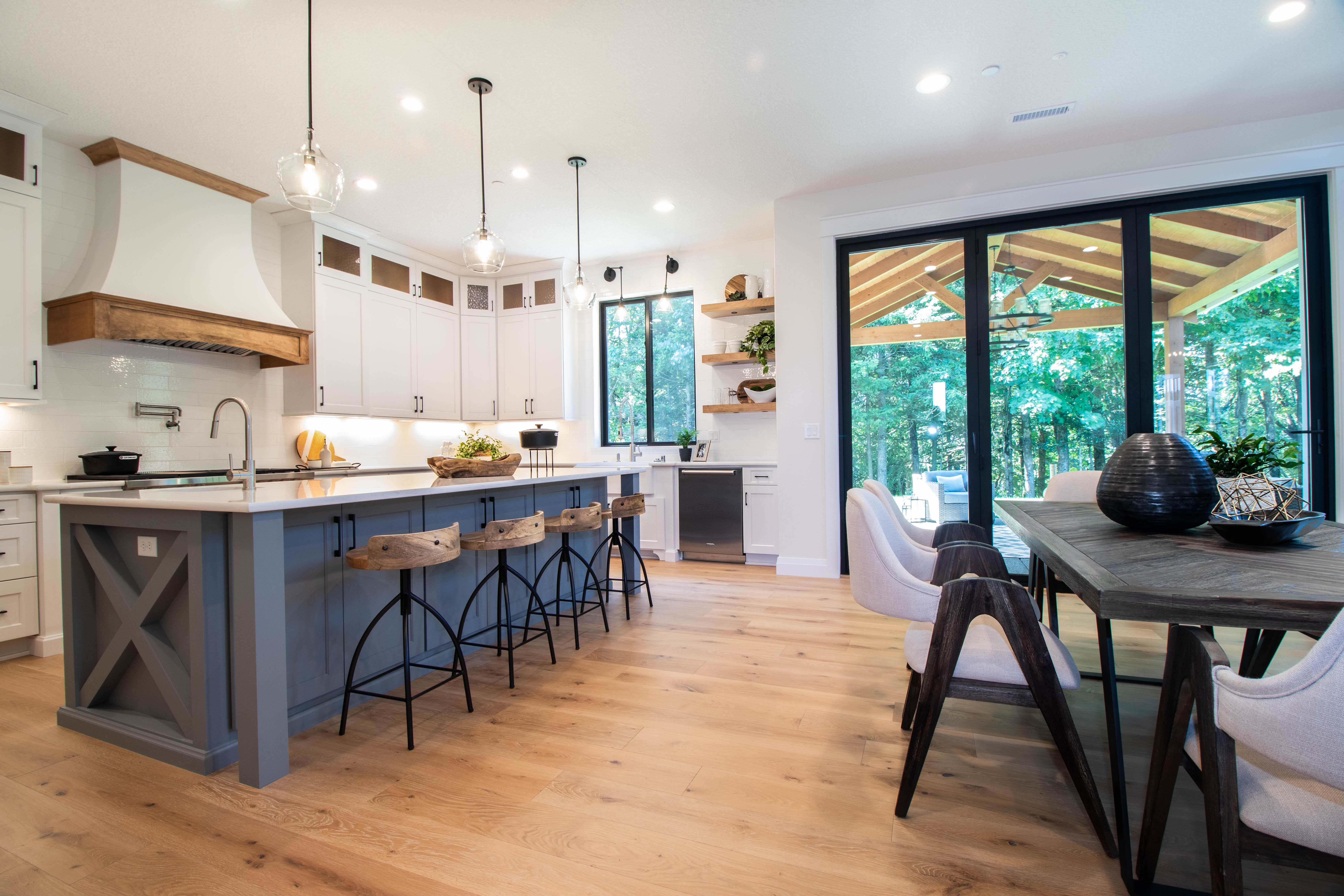 Glavin Homes Parade of Homes in Dawsons Ridge kitchen