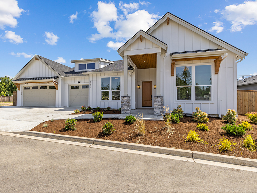 Exterior of home with 3 car garage built by Glavin Homes